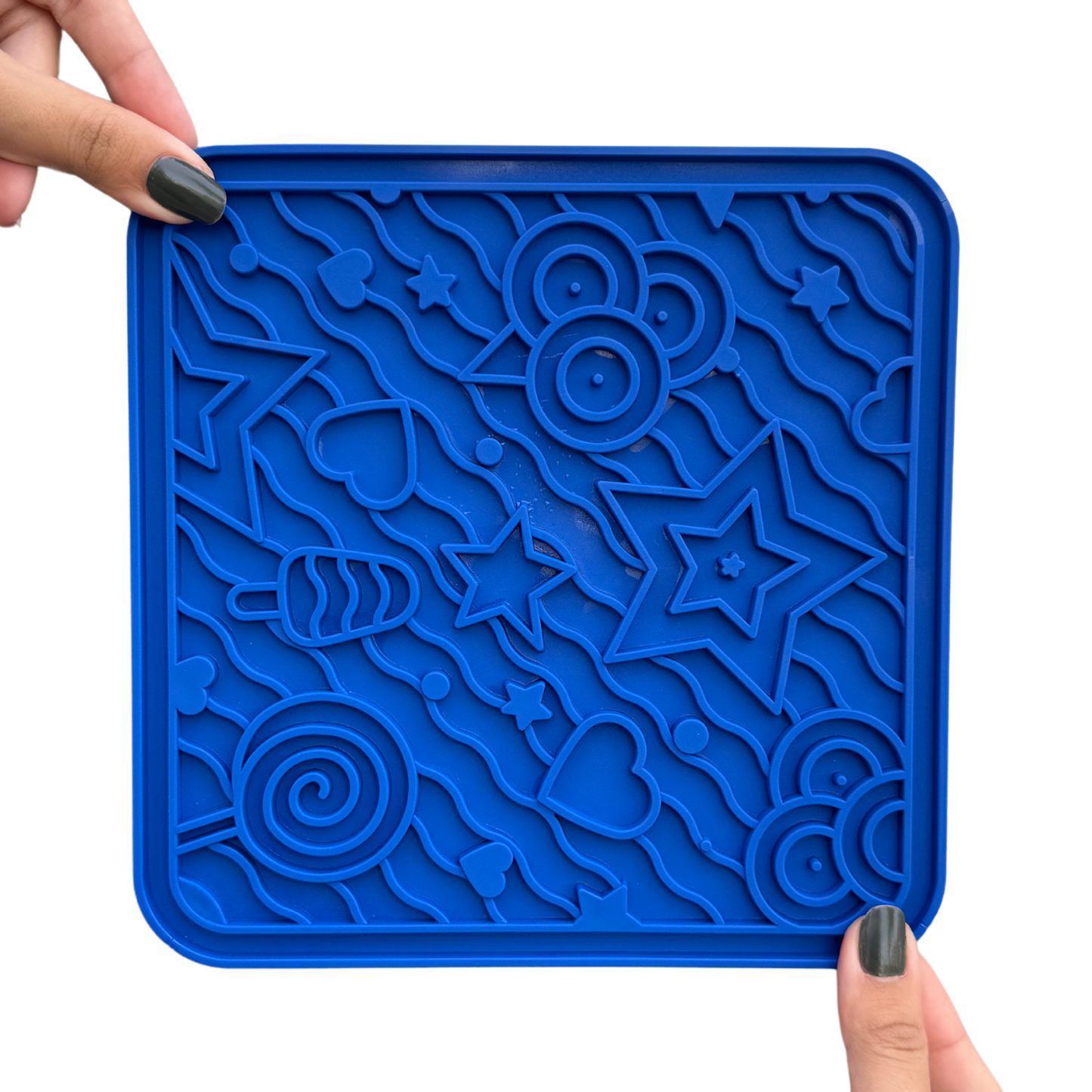 WufWuf & MyMeow TreatMate: An Eco-Friendly Treat Mat for Pets