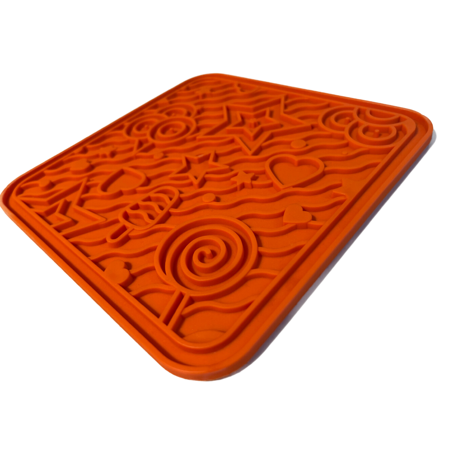 WufWuf & MyMeow TreatMate: An Eco-Friendly Treat Mat for Pets